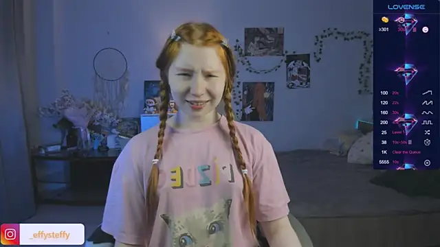 Snapshot of CallMeEffy1 chatting on 11-21-25, 08:18 CallMeEffy1 online show from 11-21-25, 08:18