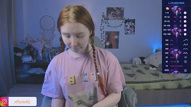 Snapshot of CallMeEffy1 chatting on 12-16-25, 04:23 CallMeEffy1 online show from 12-16-25, 04:23