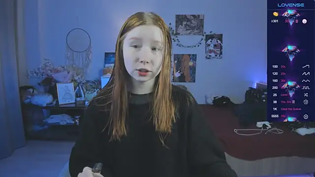 Snapshot of CallMeEffy1 chatting on 12-21-25, 03:30 CallMeEffy1 online show from 12-21-25, 03:30