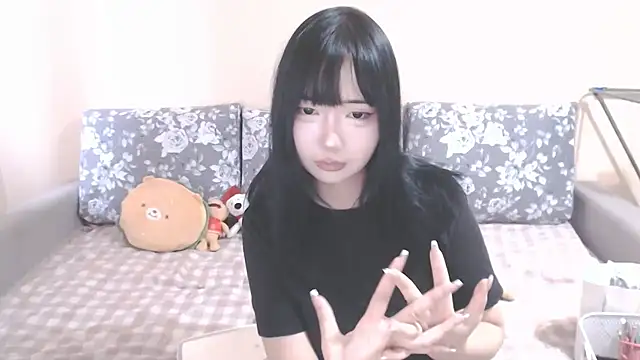 Snapshot of your_angela chatting on 02-18-26, 05:25 your angela online show from 02-18-26, 05:25