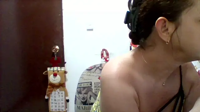 Snapshot of Alisson_brand chatting on 12-14-24, 11:50 Alisson brand online show from 12-14-24, 11:50