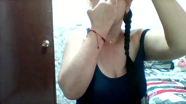 Snapshot of Alisson_brand chatting on 02-11-26, 04:34 Alisson brand online show from 02-11-26, 04:34