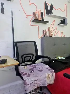 Sophiehuntress online show from 02-19-25, 04:12