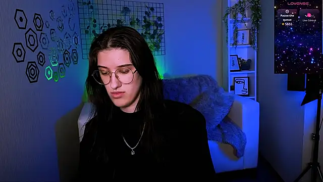 Snapshot of scarlet_mooore chatting on 10-19-25, 12:11 scarlet mooore online show from 10-19-25, 12:11