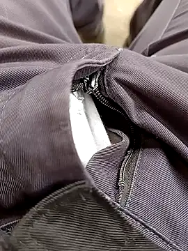 Snapshot of vadszex31 chatting on 10-17-25, 07:55 vadszex31 online show from 10-17-25, 07:55