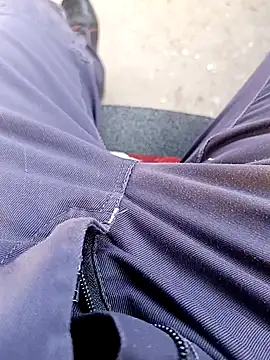 Snapshot of vadszex31 chatting on 10-29-25, 08:38 vadszex31 online show from 10-29-25, 08:38