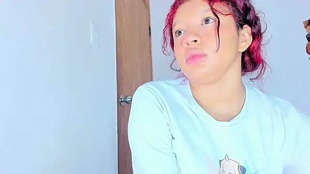 Emily Coper18 online show from 10-05-25, 01:20