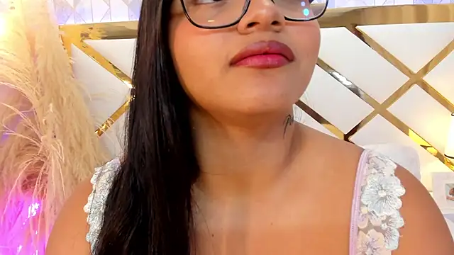 EmmaWeest online show from 09-17-25, 10:44