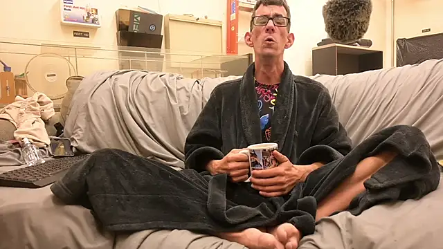 joeiandola online show from 04-18-26, 03:16