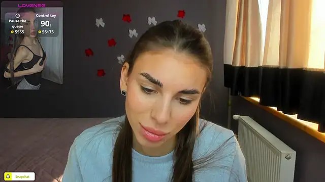 Snapshot of EmmyGreans chatting on 02-10-26, 06:50 EmmyGreans online show from 02-10-26, 06:50