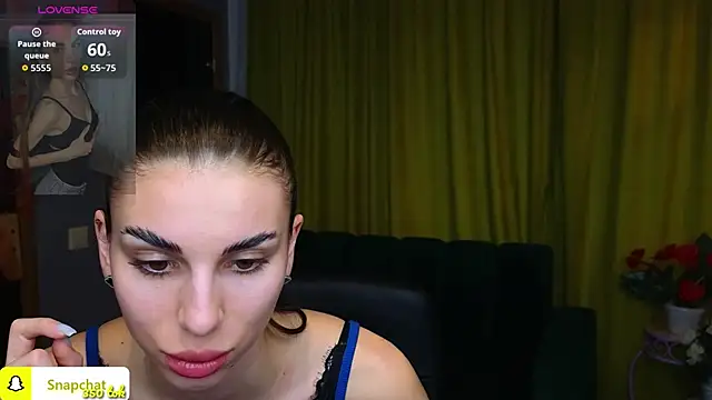 Snapshot of EmmyGreans chatting on 02-25-26, 12:37 EmmyGreans online show from 02-25-26, 12:37