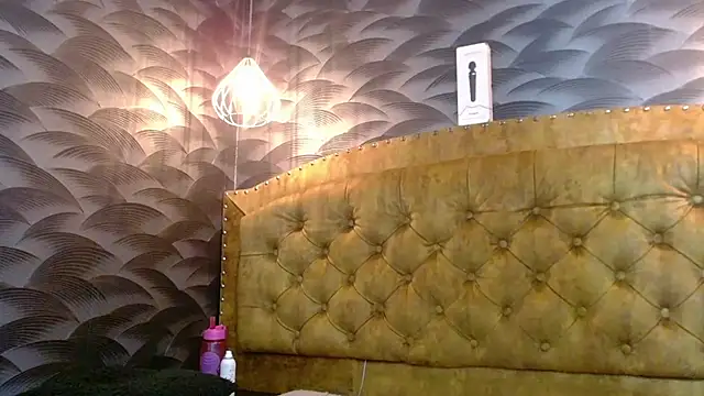 CrystalBrooke3x online show from 10-29-25, 07:26