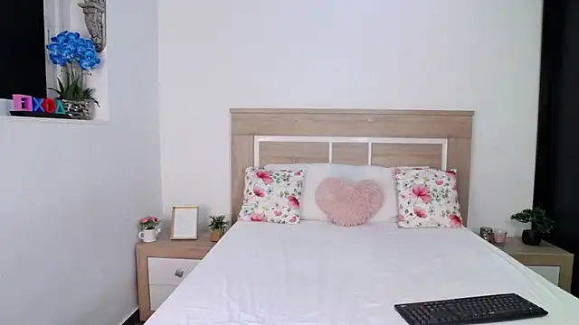 AylinRoss online show from 09-20-25, 08:21