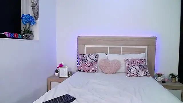 AylinRoss online show from 01-14-26, 07:52