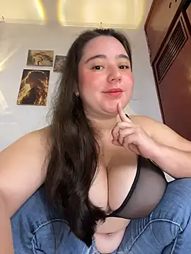 LunaGil1 online show from 07-29-26, 02:04