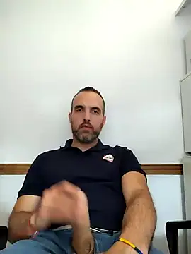 Snapshot of leon3875 chatting on 01-21-25, 03:32 leon3875 online show from 01-21-25, 03:32