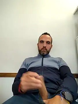 Snapshot of leon3875 chatting on 03-05-25, 03:29 leon3875 online show from 03-05-25, 03:29