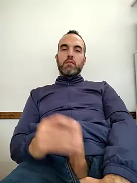 Snapshot of leon3875 chatting on 09-23-25, 03:37 leon3875 online show from 09-23-25, 03:37