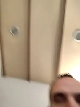 Snapshot of leon3875 chatting on 10-31-25, 03:35 leon3875 online show from 10-31-25, 03:35