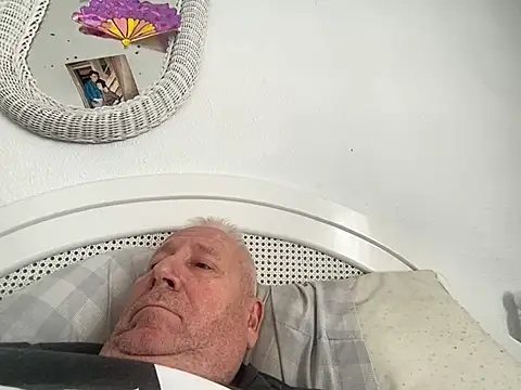 Bossinmidd12 online show from 02-11-25, 12:37