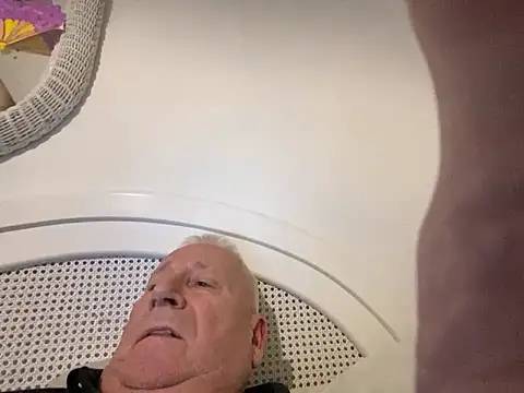 Bossinmidd12 online show from 03-14-25, 08:28