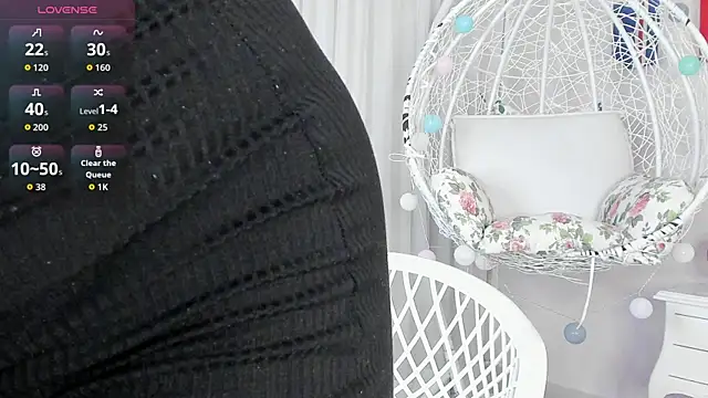 Snapshot of Greymarii chatting on 06-27-26, 11:48 Greymarii online show from 06-27-26, 11:48