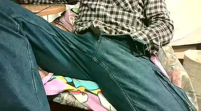 Snapshot of Giulio35_Pika chatting on 12-04-24, 04:05 Giulio35 Pika online show from 12-04-24, 04:05