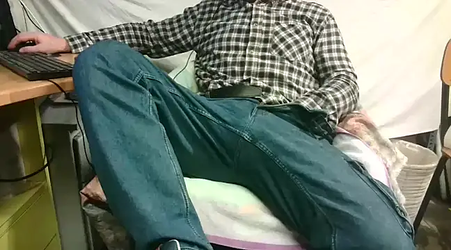 Snapshot of Giulio35_Pika chatting on 02-23-25, 03:08 Giulio35 Pika online show from 02-23-25, 03:08