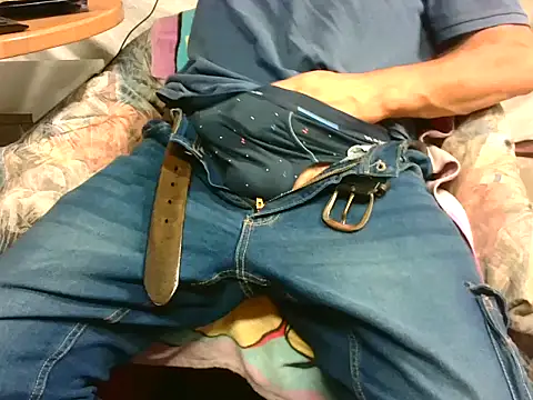 Snapshot of Giulio35_Pika chatting on 09-11-25, 03:01 Giulio35 Pika online show from 09-11-25, 03:01