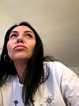 KimKelly13 online show from 10-13-25, 07:52