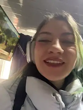 Snapshot of Broklinwhite_ chatting on 07-16-26, 01:06 Broklinwhite online show from 07-16-26, 01:06