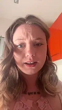 chloetarducci online show from 04-29-26, 06:25