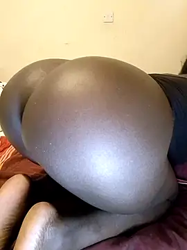 Snapshot of Misskhalifa_ chatting on 01-27-25, 04:52 Misskhalifa online show from 01-27-25, 04:52
