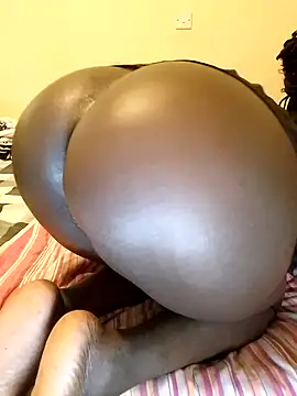 Snapshot of Misskhalifa_ chatting on 02-15-25, 09:38 Misskhalifa online show from 02-15-25, 09:38