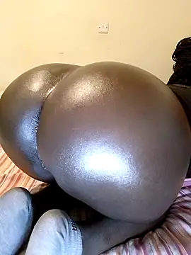 Snapshot of Misskhalifa_ chatting on 02-17-25, 04:53 Misskhalifa online show from 02-17-25, 04:53