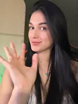 Snapshot of Julietta_a chatting on 01-23-25, 07:11 Julietta a online show from 01-23-25, 07:11