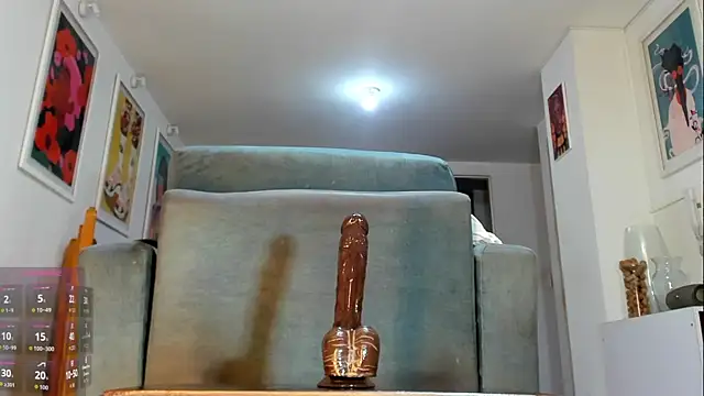 Snapshot of Alexxis-333 chatting on 09-21-25, 06:48 Alexxis-333 online show from 09-21-25, 06:48