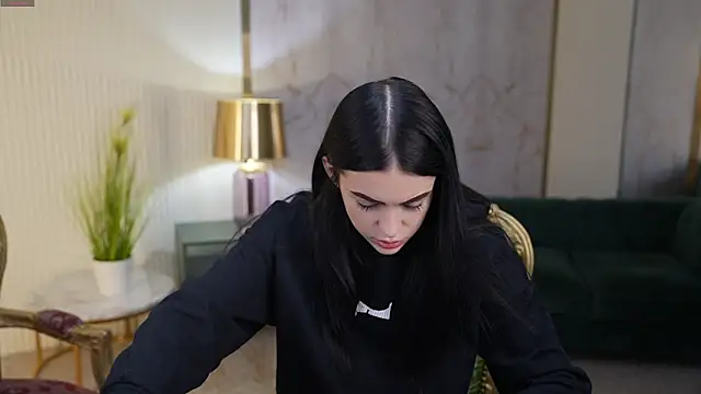 Tina Breeze online show from 03-20-25, 07:47