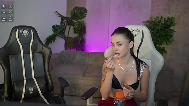 Tina Breeze online show from 10-17-25, 06:49