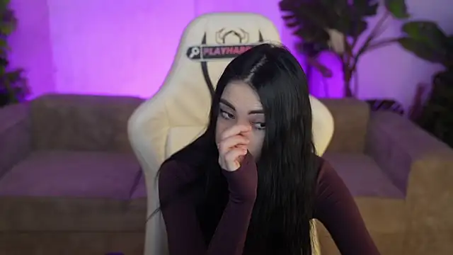 Snapshot of Tina_Breeze chatting on 01-14-26, 09:04 Tina Breeze online show from 01-14-26, 09:04