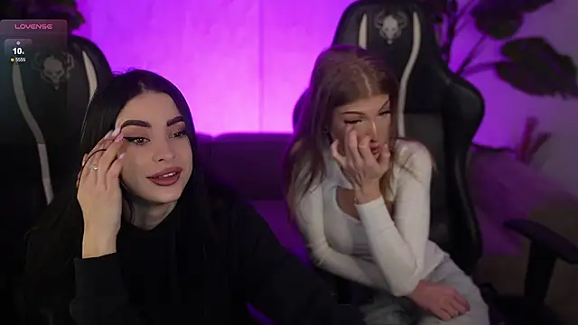 Snapshot of Tina_Breeze chatting on 02-04-26, 08:20 Tina Breeze online show from 02-04-26, 08:20