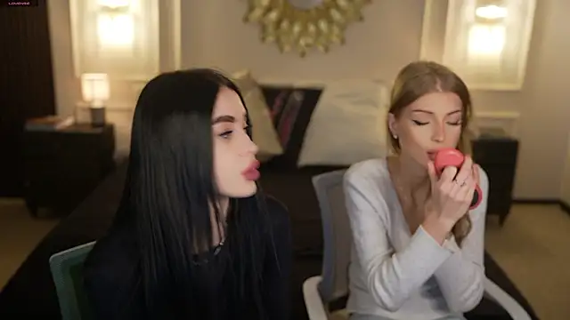 Snapshot of Tina_Breeze chatting on 02-16-26, 08:21 Tina Breeze online show from 02-16-26, 08:21