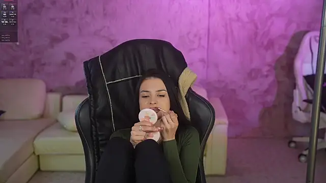 Tina Breeze online show from 04-09-26, 07:47