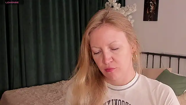 sugamomy online show from 10-14-25, 12:11