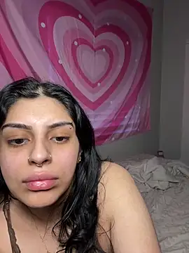 Snapshot of ThickerThanYoBitch chatting on 02-19-26, 06:04 ThickerThanYoBitch online show from 02-19-26, 06:04