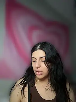 ThickerThanYoBitch online show from 05-07-26, 12:10