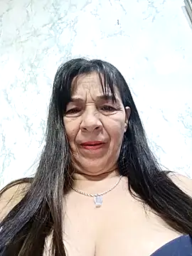 Snapshot of biancchi chatting on 05-20-26, 12:33 biancchi online show from 05-20-26, 12:33