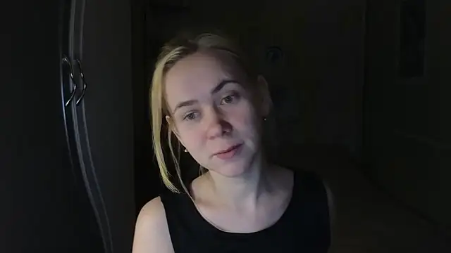 Snapshot of Riley_Roo chatting on 02-03-26, 05:40 Riley Roo online show from 02-03-26, 05:40