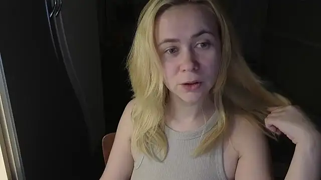 Snapshot of Riley_Roo chatting on 02-16-26, 05:20 Riley Roo online show from 02-16-26, 05:20