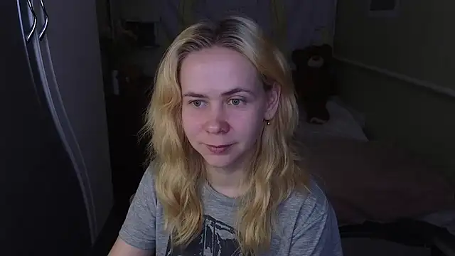 Snapshot of Riley_Roo chatting on 03-10-26, 08:30 Riley Roo online show from 03-10-26, 08:30